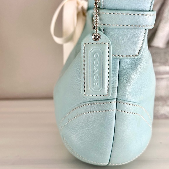 Vintage Coach Buckle Shoulder Bag - Picture 5 of 16